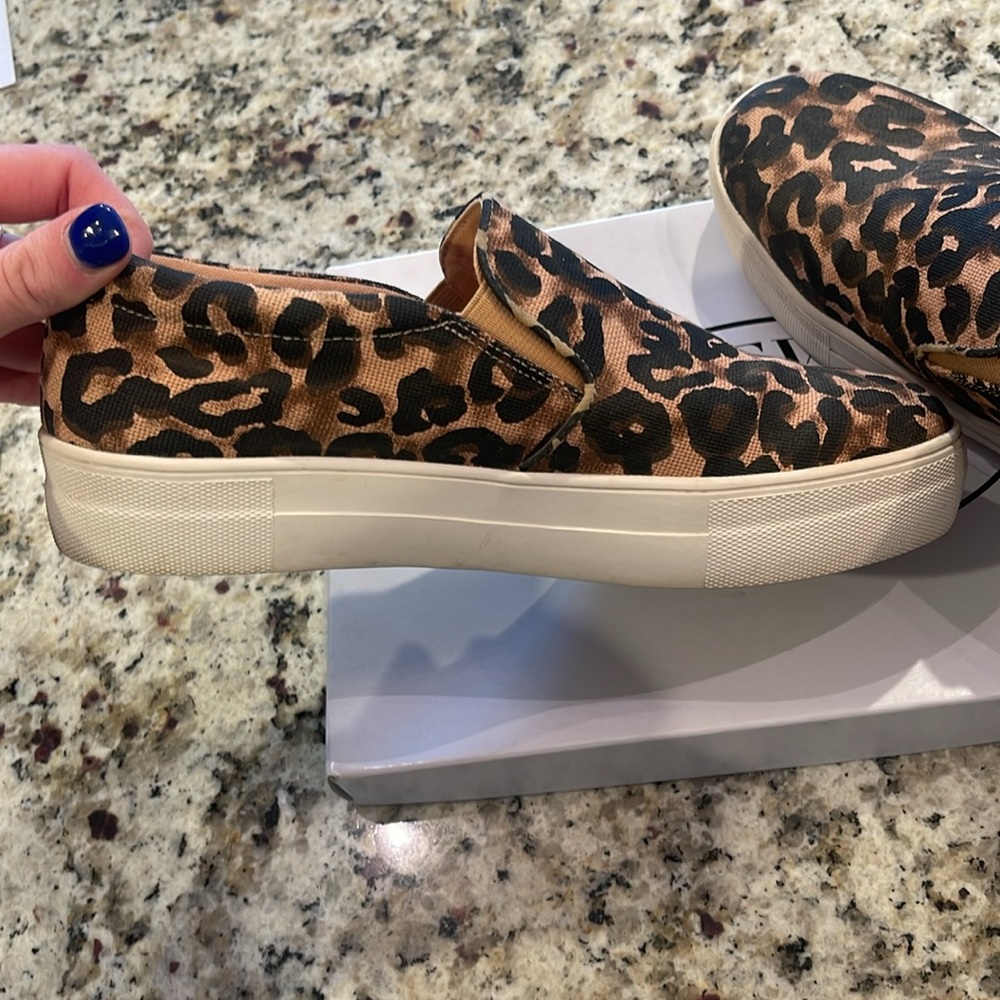 Cheetah print Steve Madden shoes size 8.5W